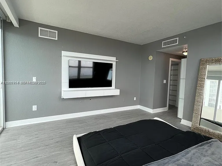 500 NE 29th St #608 — Photo 15