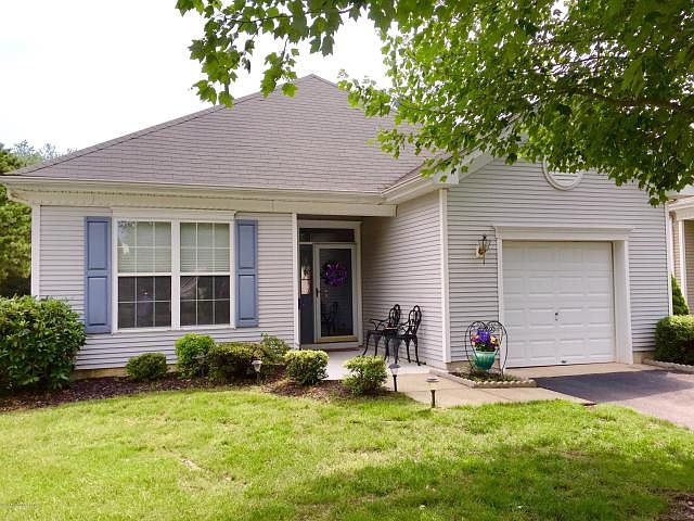 1st image of 38 Evergreen Springs Dr