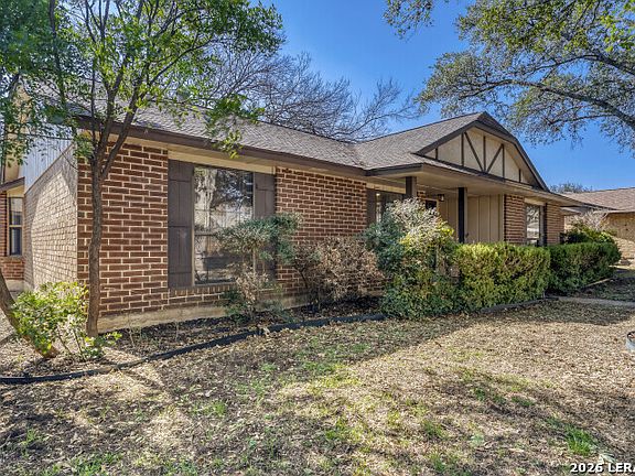 3rd image of 13735 Forest Point