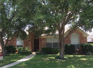 10420 Harris Ct, Irving, TX 75063
