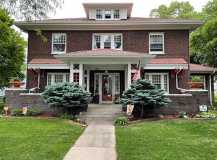 1016 W Division St, Grand Island, NE 68801