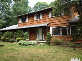 120 Deforest Rd, Dix Hills, NY 11746