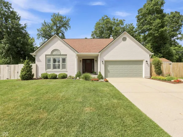 14715 Harvest Dr, Carmel, IN 46032