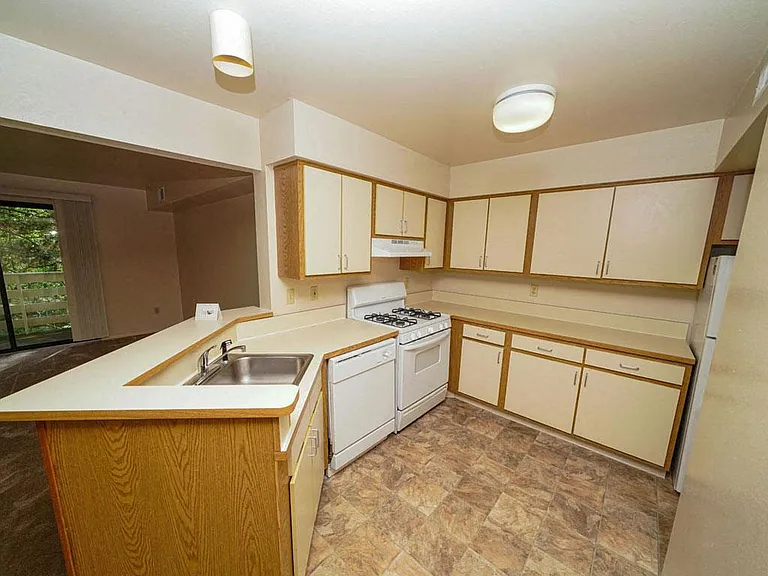 Canal Club Apartments — Photo 47