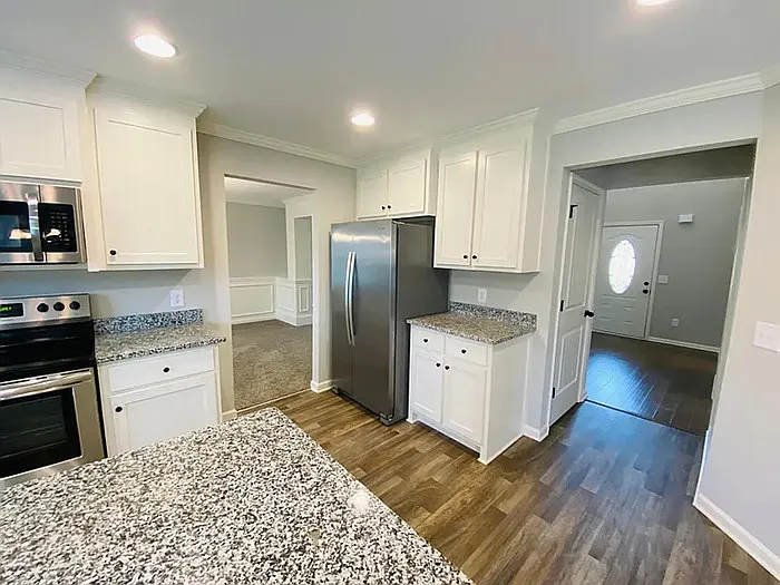 1945 Miller Lake Cir — Photo 19