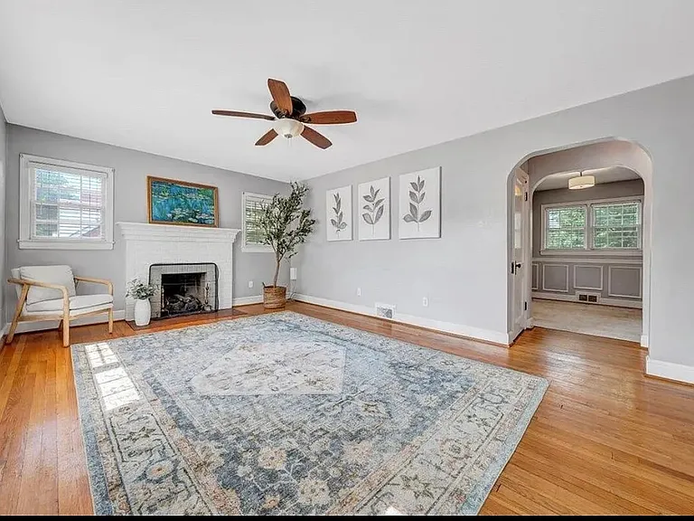 2326 Carlton Rd SW — Photo 2