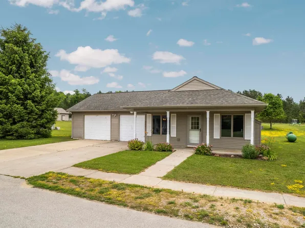 9584 Chandler Dr, Mancelona, MI 49659