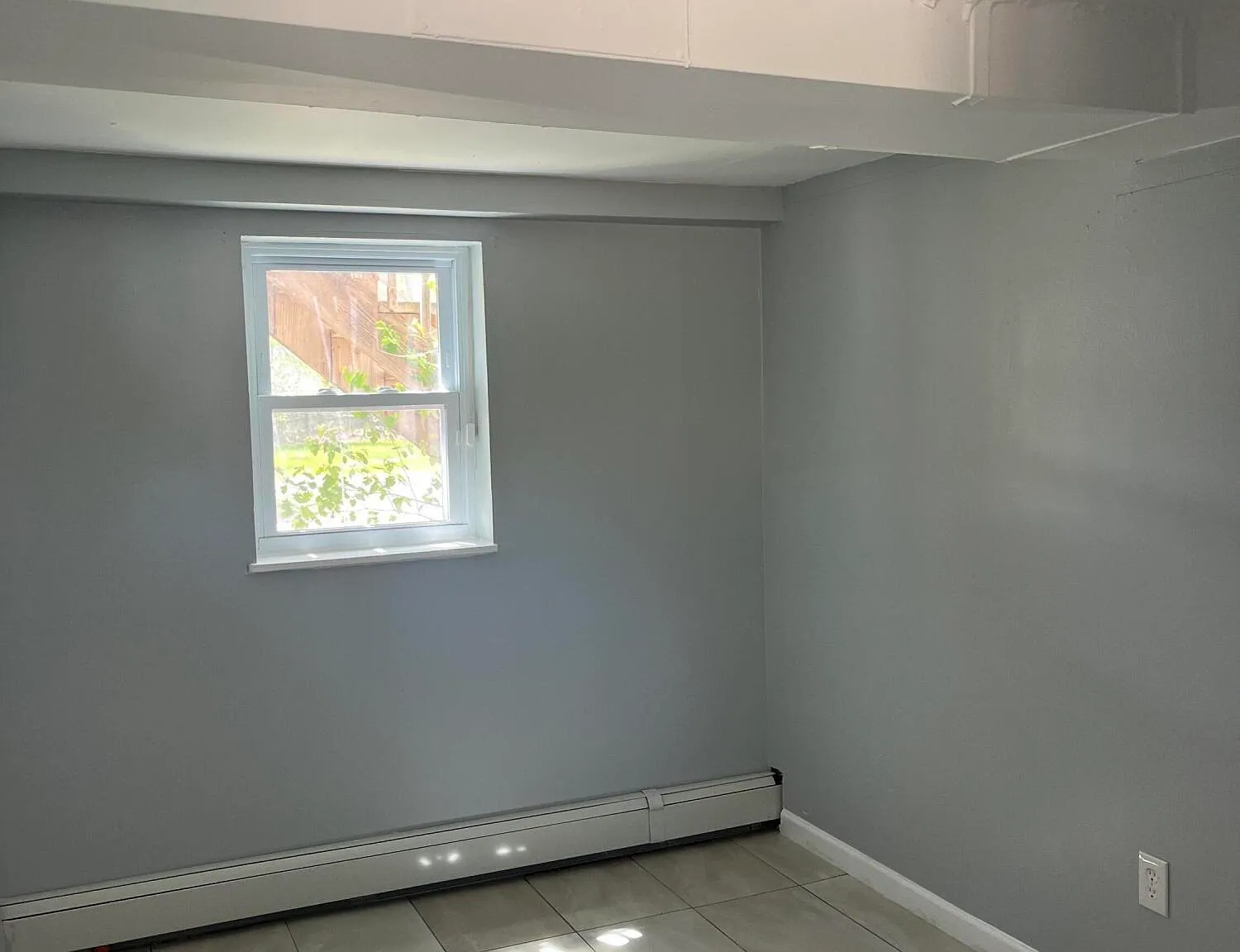 2 bed, 7403 sqft, $1,950 — Photo 4