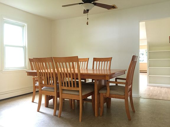 3rd image of 5 Carpenter Ave