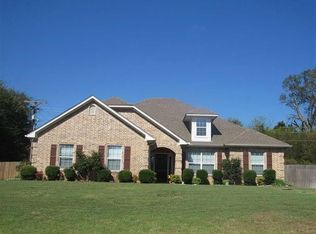 105 Towering Oaks Br, Longview, TX 75602
