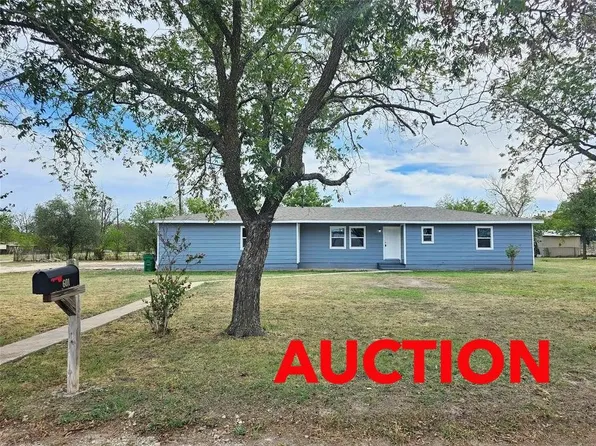 601 W 7th St, Coleman, TX 76834