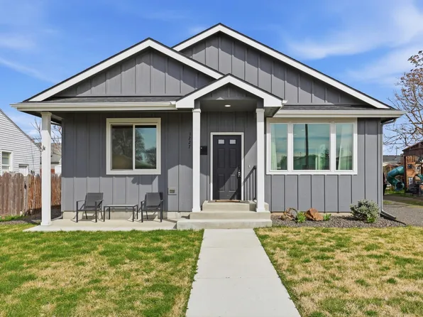 1227 E Walton Ave, Spokane, WA 99207