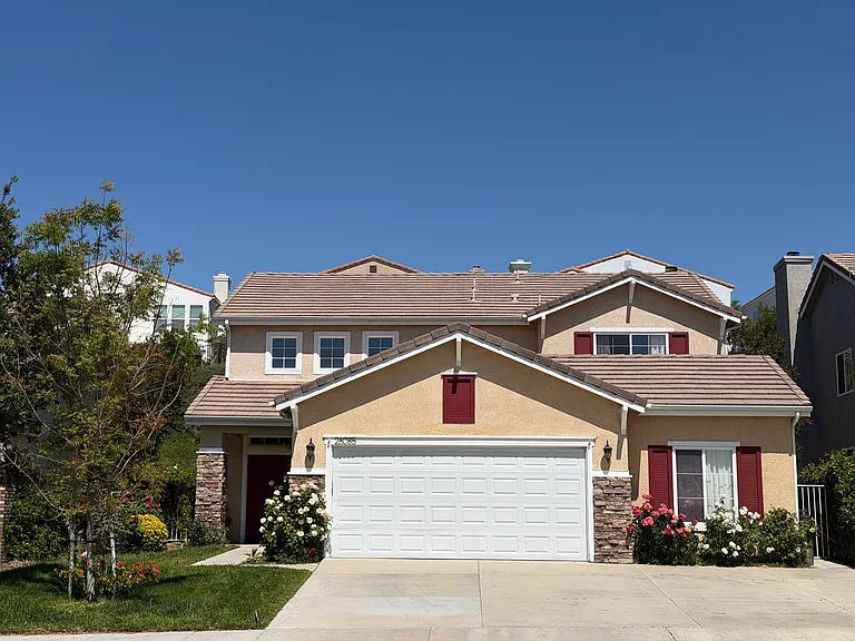 26085 Salinger Ln — Photo 1