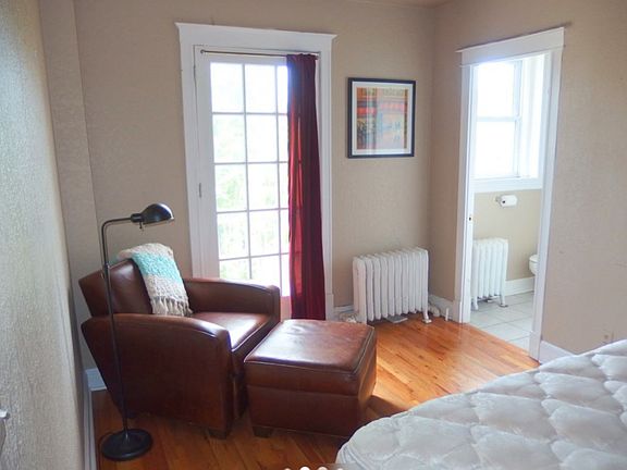 3rd image of 215 E 11th Ave APT D4