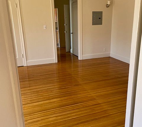 2nd image of 1818 Walnut St #9