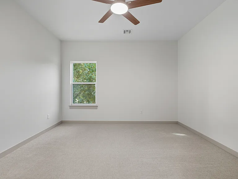 3921 S Madison Ave — Photo 39