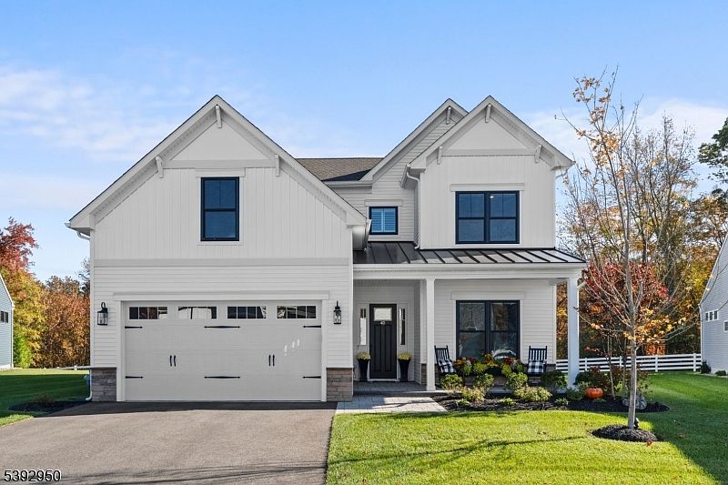 1st image of 40 Sanctuary Ln