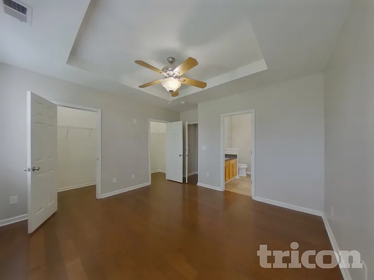 4715 Abercromby St — Photo 11