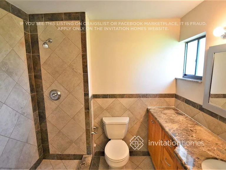 10821 NW 33rd St — Photo 13