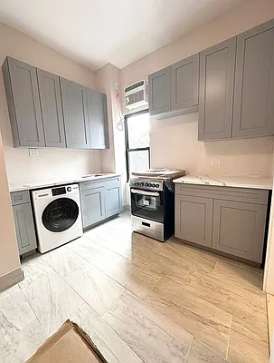 Rented by SERHANT. | media 1