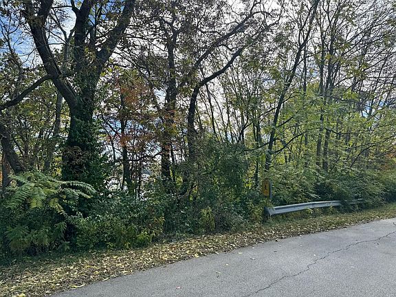 3rd image of 769 Hughley Ln