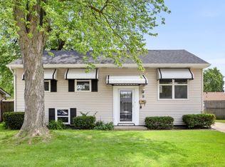 9 Dover Ave, Romeoville, IL 60446