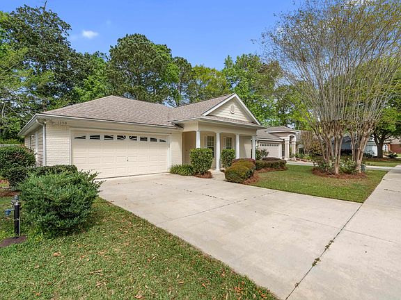 3rd image of 1350 Silver Moon Dr