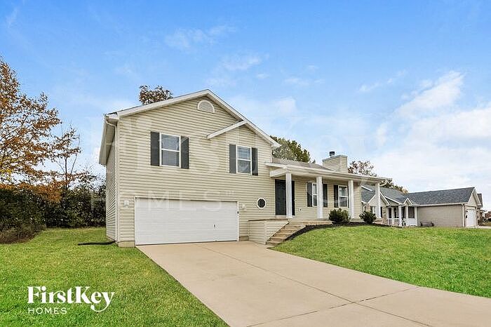 1st image of 15 Glen Meadows Dr