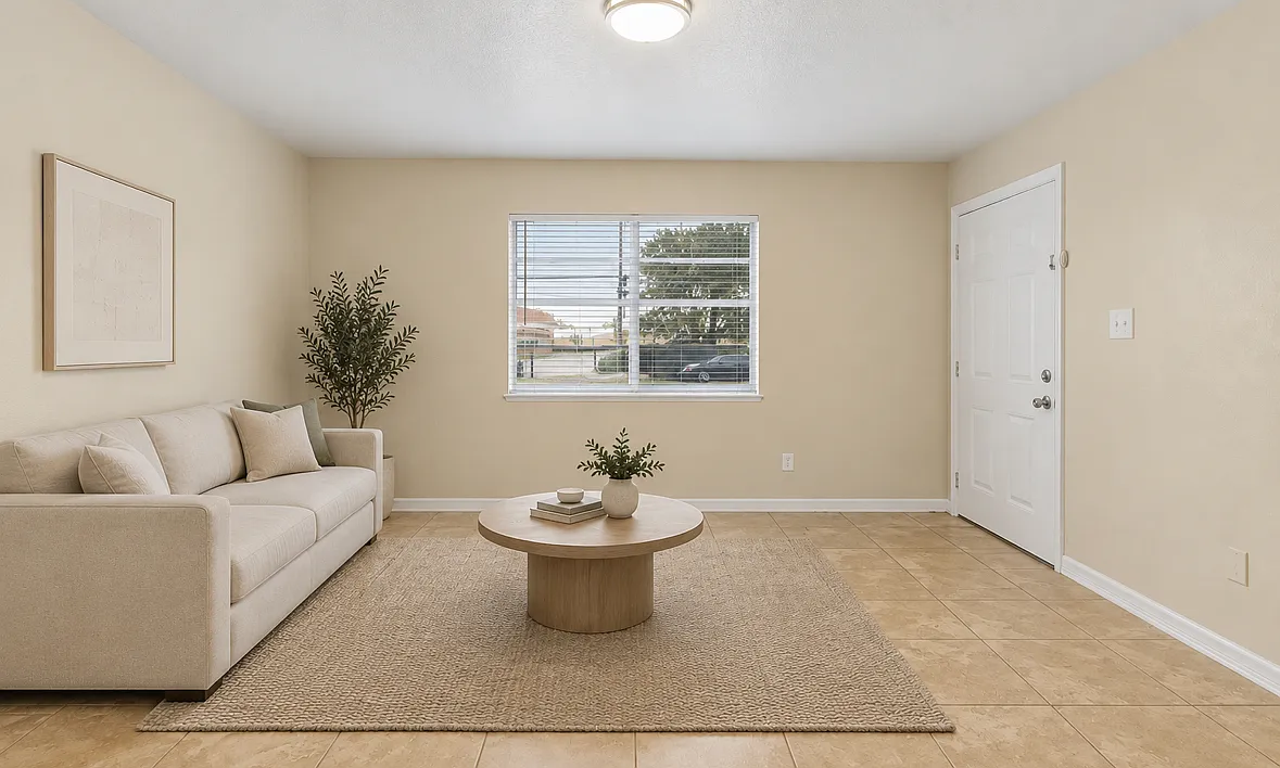 230 E Virginia St — Photo 1