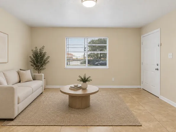 230 E Virginia St, Beaumont, TX