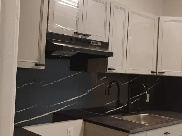 84 Fulton Avenue image 1 of 10