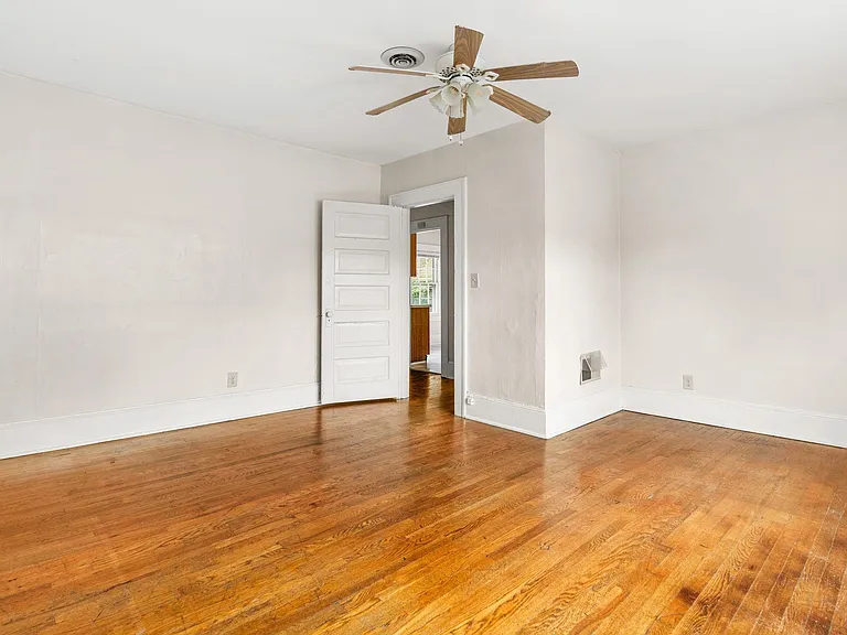 Large middle bedroom / living room or bonus space. See floor plan for measurements.