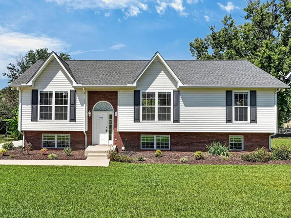 1006 Morningside Dr, Cookeville, TN 38501