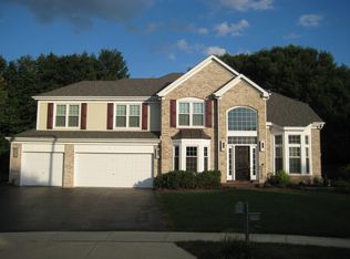 6 Salford Ct, Algonquin, IL 60102