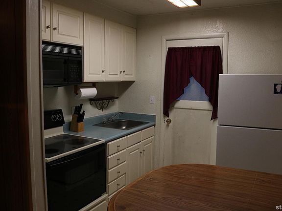 5th image of 3731 Birch Ave