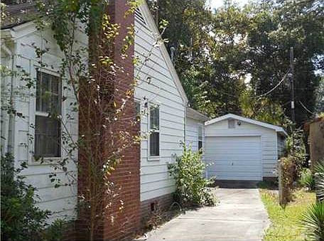 3rd image of 2347 E 41st St