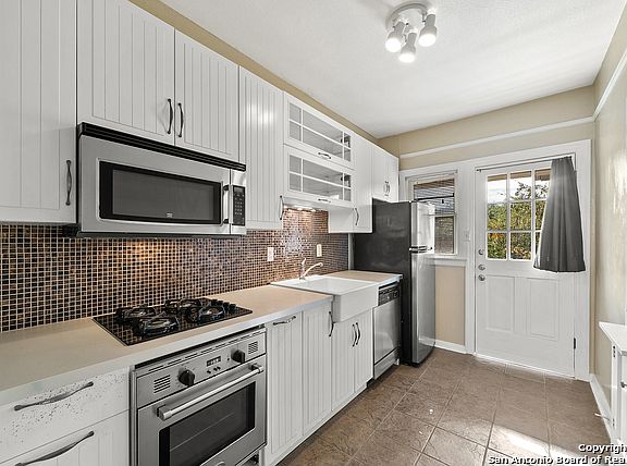 5th image of 268 E Lullwood Ave APT 3