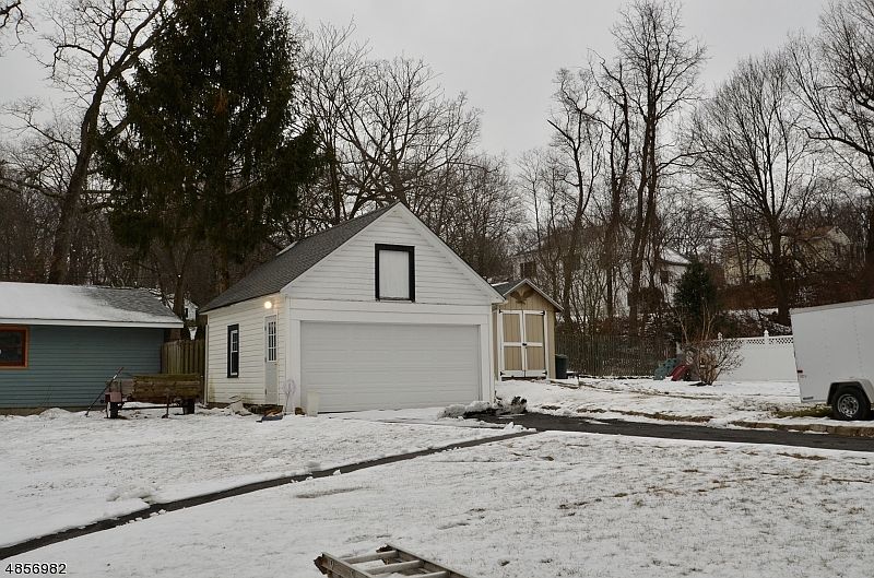 2nd image of 97 Hoagland Ave