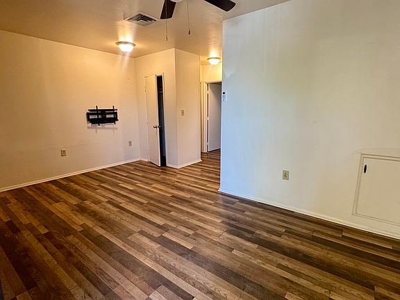 3rd image of 5250 E Bellevue St APT D