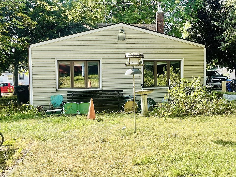 2nd image of 3603 E 39th St