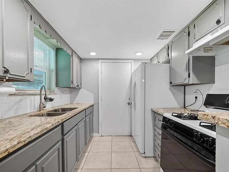 12114 Ryewater Dr — Photo 6