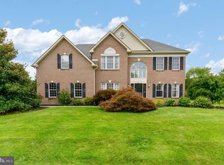 242 Tudor Dr, North Wales, PA 19454