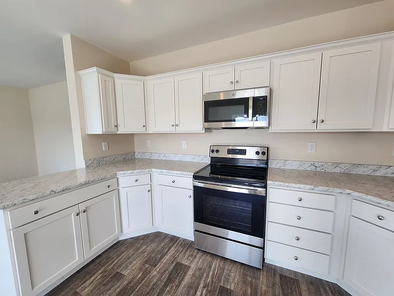 73 Ivan Dr #8 — Photo 18