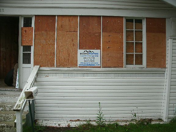 4th image of 3122 Sanford St