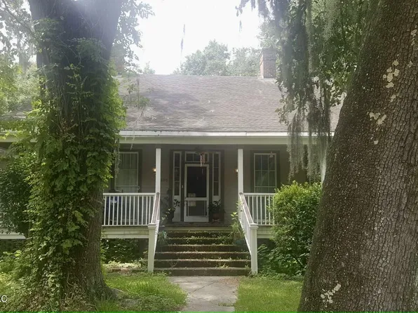 4430 McInnis Ave, Moss Point, MS 39563