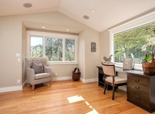 37 Sleepy Hollow Ln, Orinda, CA 94563