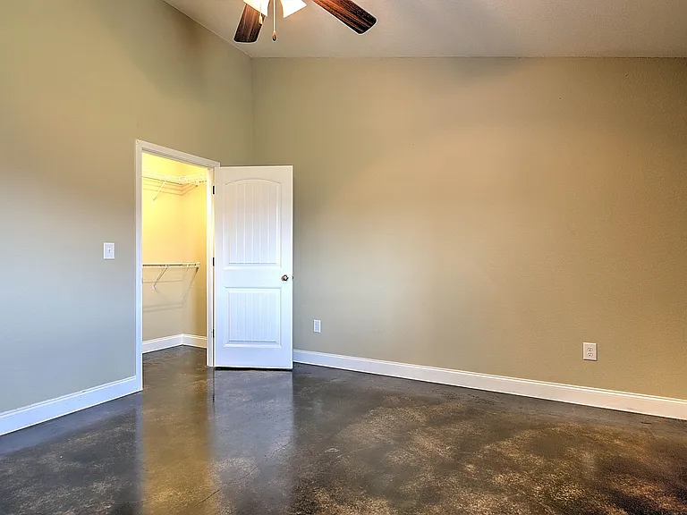 73 Sutter Pl — Photo 10