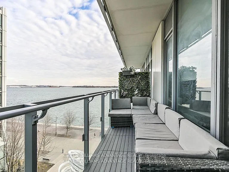 29 Queens Quay E #616 — Photo 8