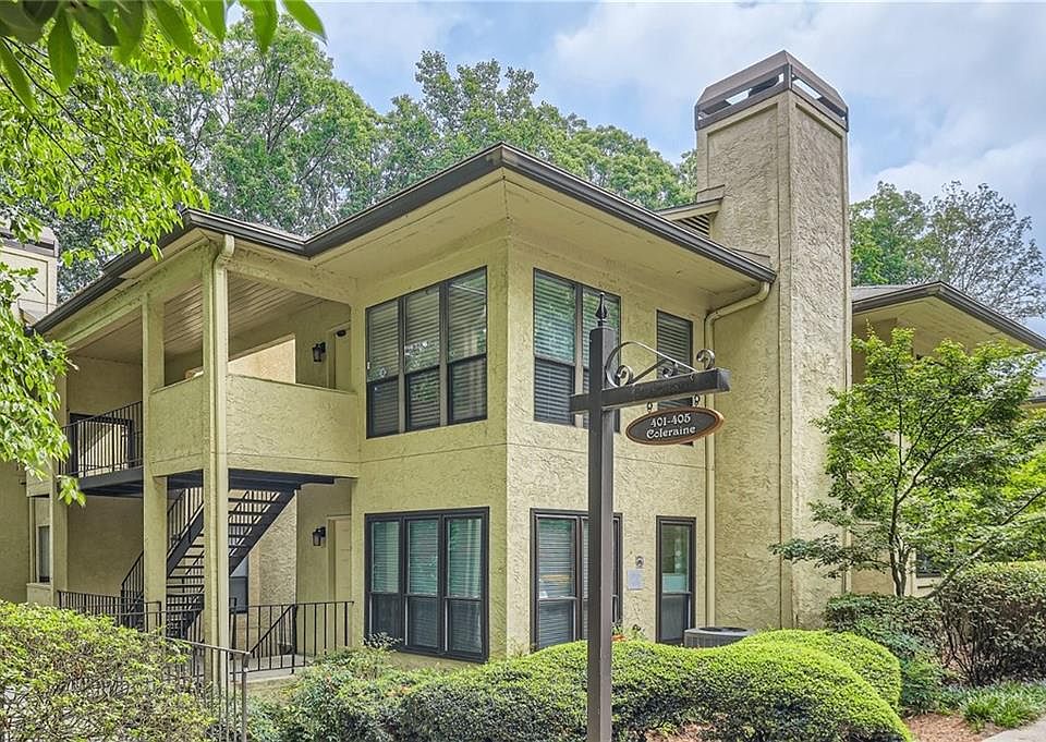 1st image of 404 Coleraine SE #404