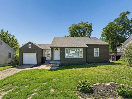 7410 N 28th Ave, Omaha, NE 68112